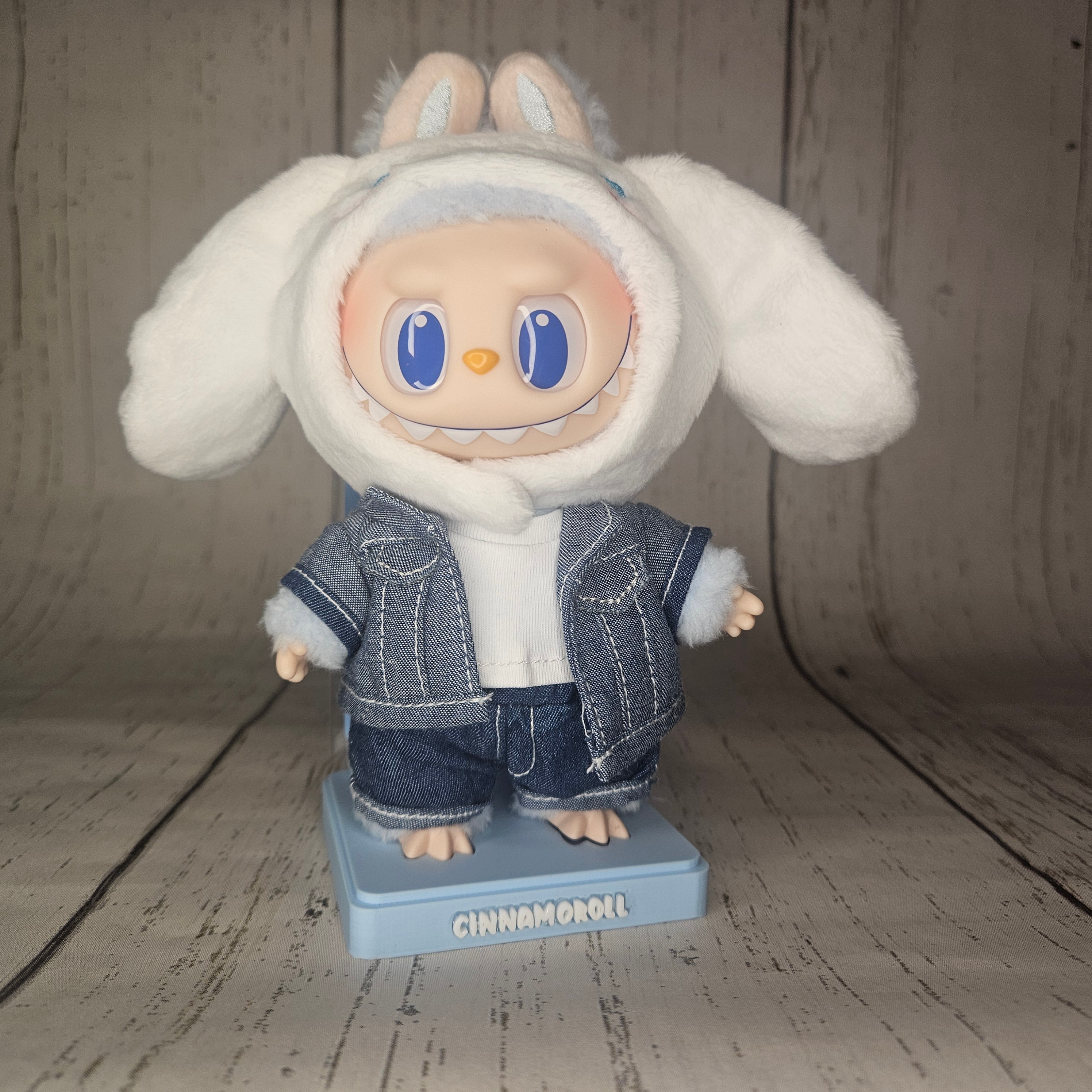 Sanrio x Labubu Stands
