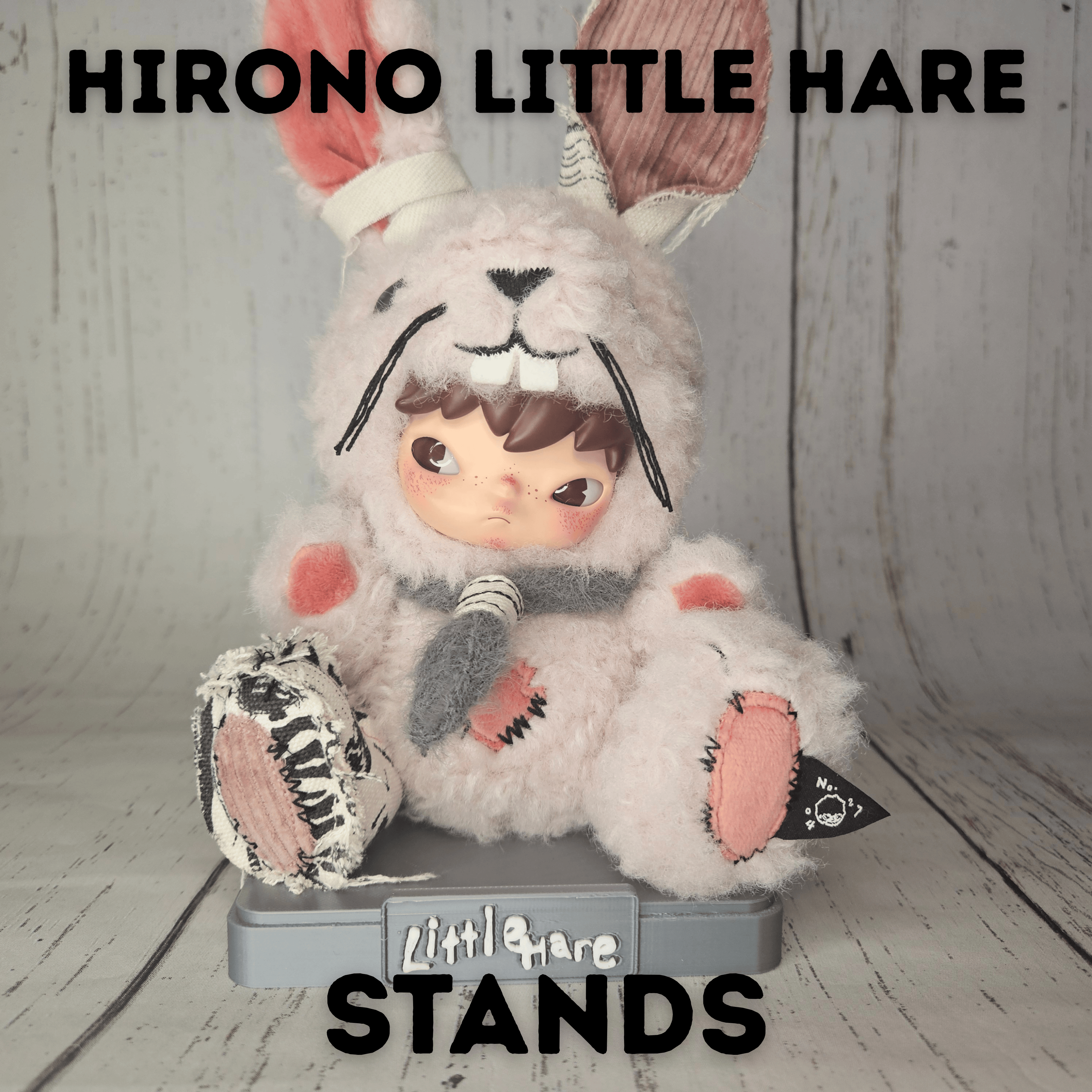 Hirono Little Hare Stands