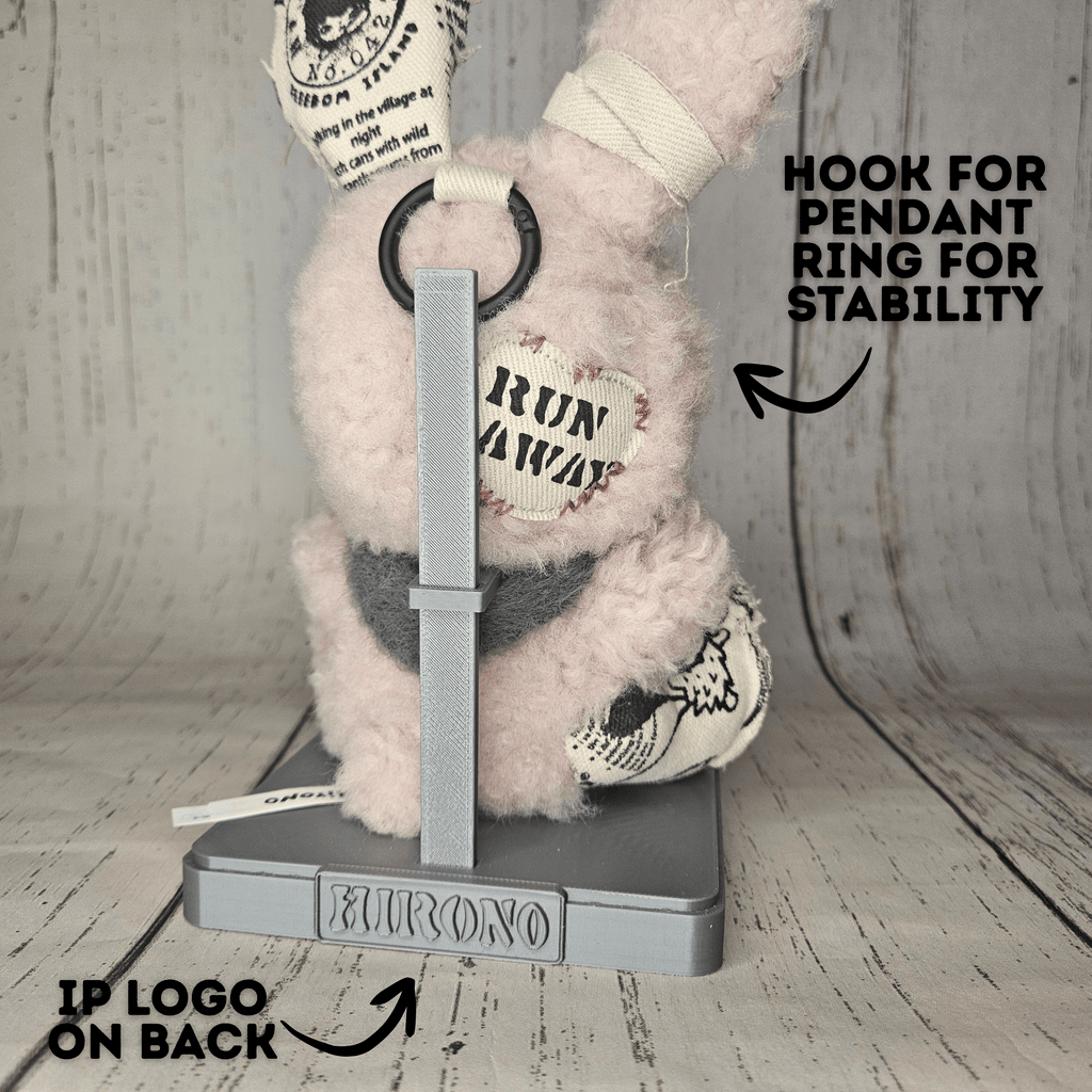 Hirono Little Hare Stands