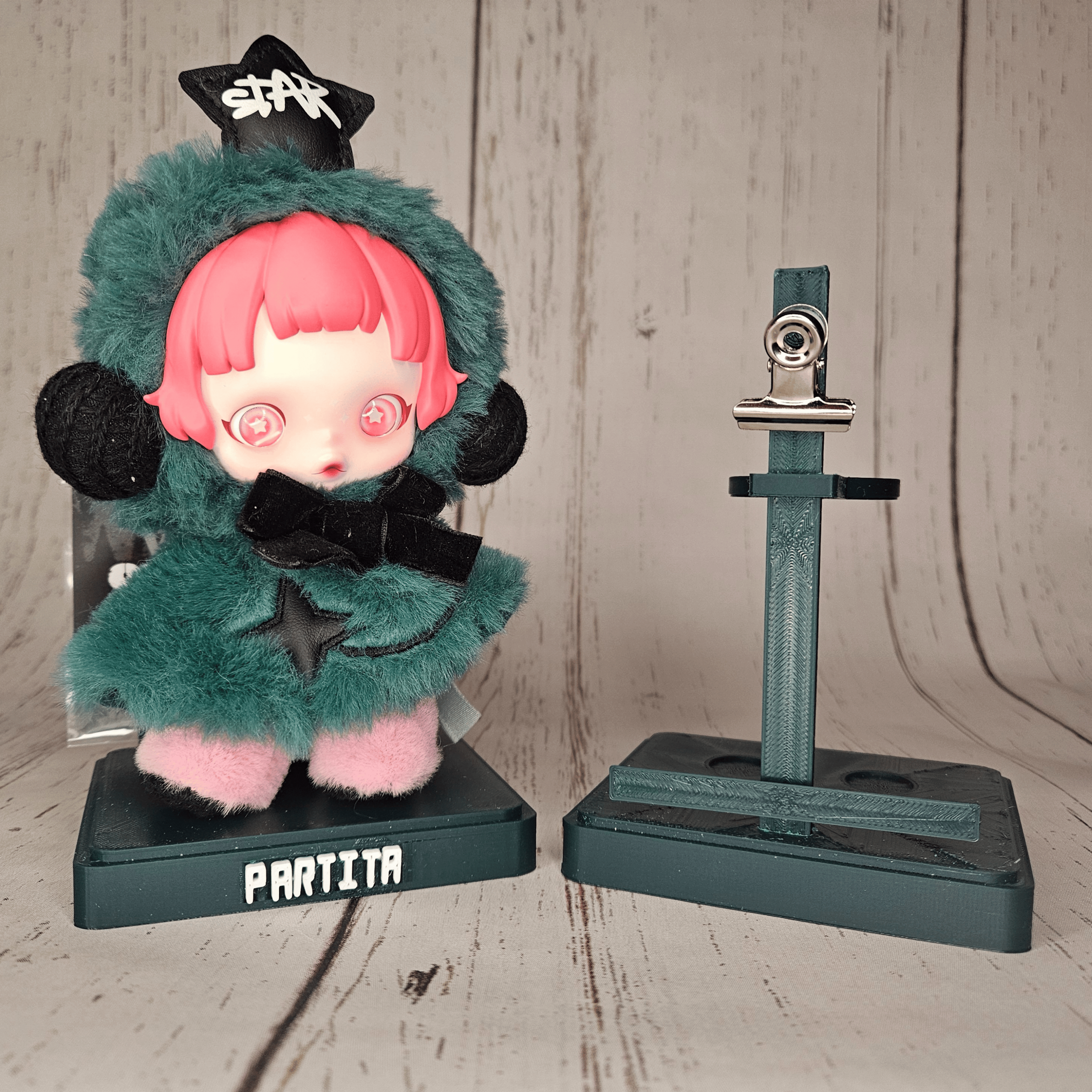Winter Symphony Skullpanda Stands